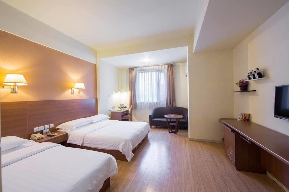Anyi 158 Hotel Chengdu East Ma Peng Extérieur photo